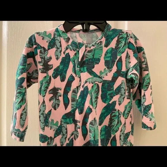 Egg by Susan Lazar Girls Pink Green Leaves Footed Zipper Sleeper Size 6 Months - Picture 2 of 8
